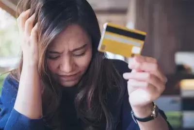 What Happens When You Default on a Credit Card?