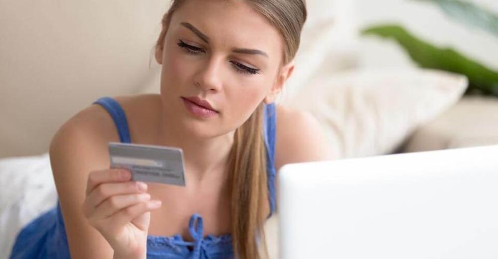 6 Common Credit Card Mistakes That Could Cost You Big