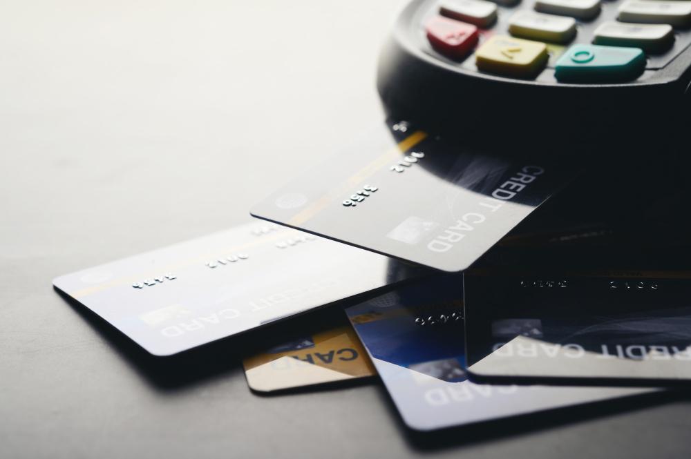 Multiple Credit Cards: Good or Bad for Your Credit Score?