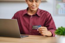 Smart Ways to Manage a Credit Card When You Earn Less